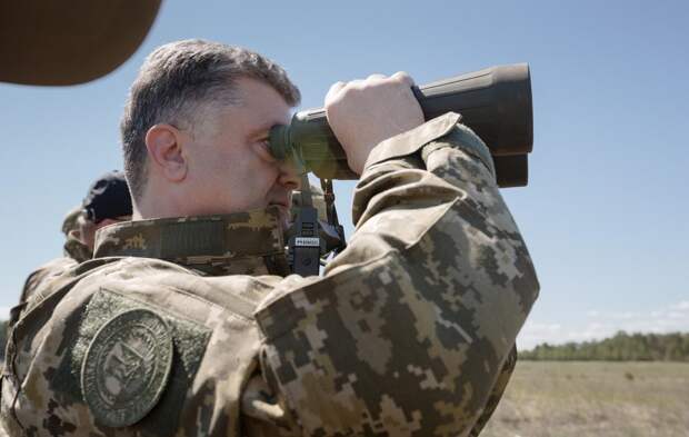 В США опровергли ложь Порошенко о поставках летального оружия Украине В США опровергли ложь Порошенко о поставках летального оружия Украине