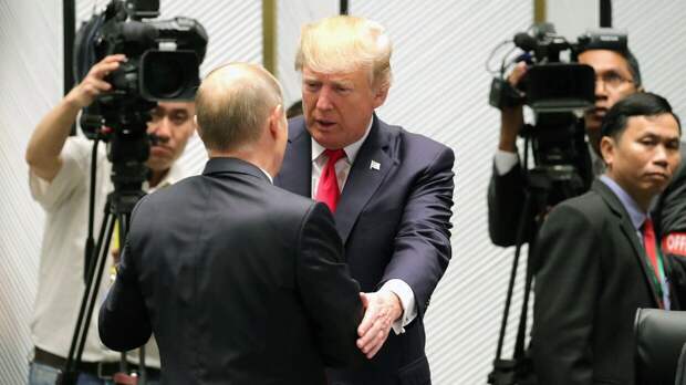 Трамп и Путин договорились совместно бороться с коронавирусом Трамп и Путин договорились совместно бороться с коронавирусом