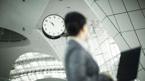 Юрист Южалин: постоянно опаздывающего работника может ждать увольнение