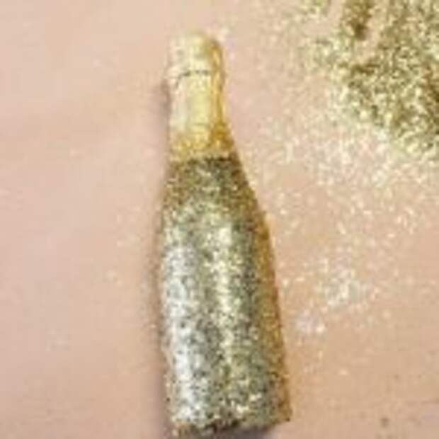 Производим украшение бутылки шампанского на Новый Год
