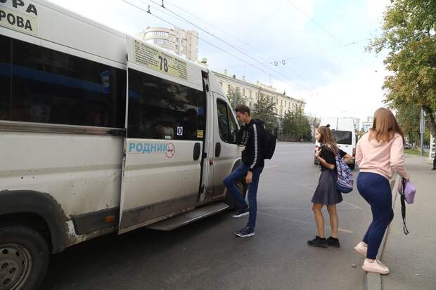 В Самаре автобусы и троллейбусы изменили маршрут из-за перекладки теплотрасс