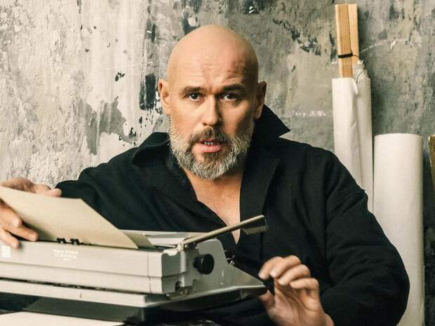 Аверин показал редкие фото и поделился личным: «Когда влюблен, хочется парить»