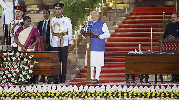 Нарендра Моди принес присягу и третий раз подряд стал премьер-министром Индии