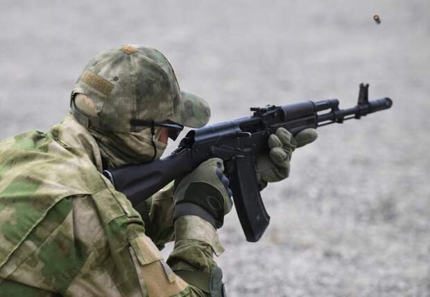 Россия покажет в Малайзии винтовку СВЧ и АК-308