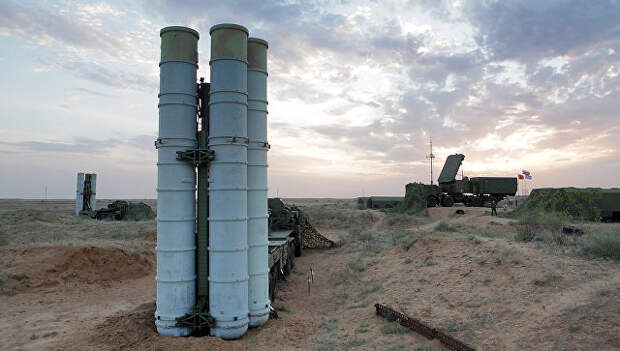 Подготовка к стрельбам зенитных ракетных систем С-400 Триумф. Архивное фото Подготовка к стрельбам зенитных ракетных систем С-400 Триумф. Архивное фото