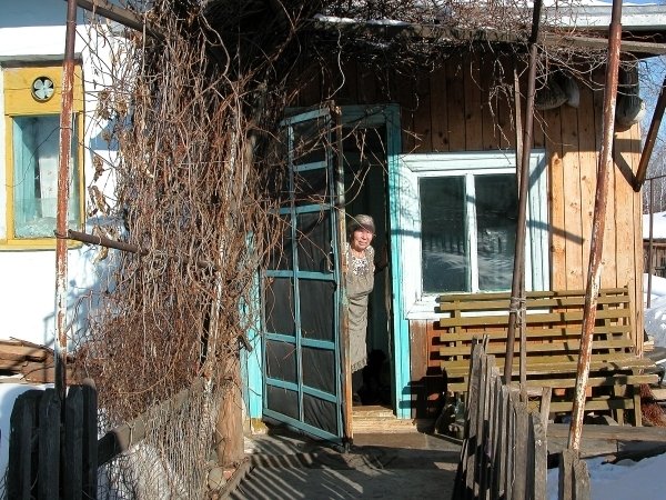 Об удивительной истории любви россиянки Клавдии Новиковой и японца Ясабуро Хачия написано много книг Об удивительной истории любви россиянки Клавдии Новиковой и японца Ясабуро Хачия написано много книг