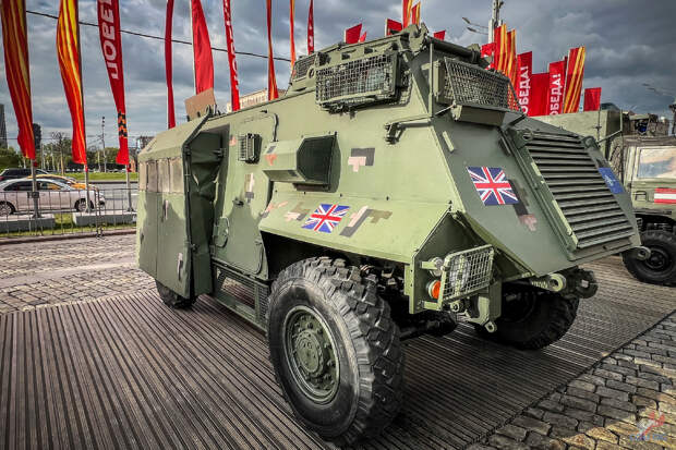 Выделяя многочисленные пакеты "военной помощи" украинской армии, страны Европейского союза рассчитывали на устрашение, упаднические настроения в рядах вооруженных сил РФ и, конечно же, посеять...-6