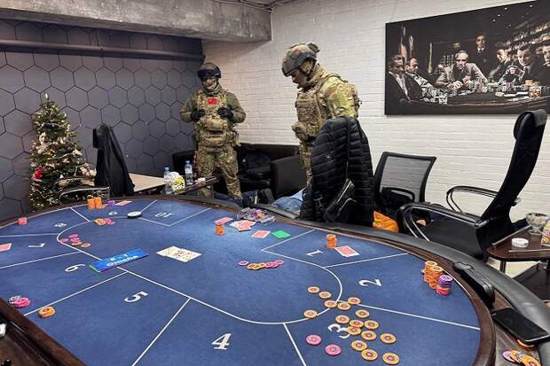 «Клан Сопрано» с Депутатской: В Новосибирске ОМОН сорвал чемпионат по покеру