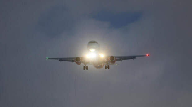 Bloomberg: более 1,6 тысячи рейсов отменили в США из-за снегопада