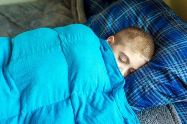 Сама сшила для детей удобные утяжеленные одеяла. Они помогают успокоиться и спать глубоким, здоровым сном