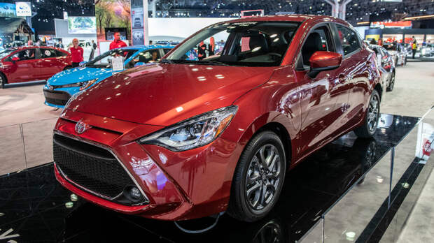 Хэтчбек Toyota Yaris 2020 года выпуска для Америки это в основном хэтчбек Mazda2 , в отличие от техно-красавца для Европы.