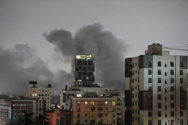 Tasnim: при атаках США и Израиля на иранский Кухдешт погибли 17 человек