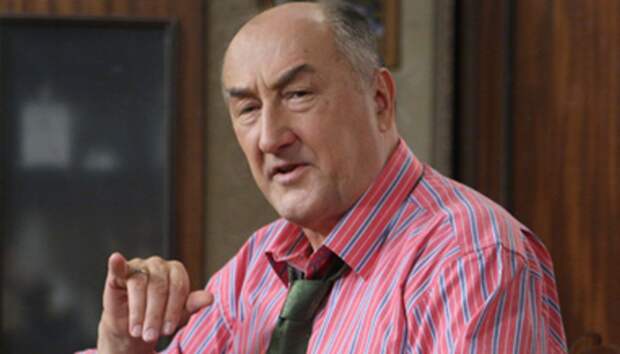 кадр из сериала «Воронины»