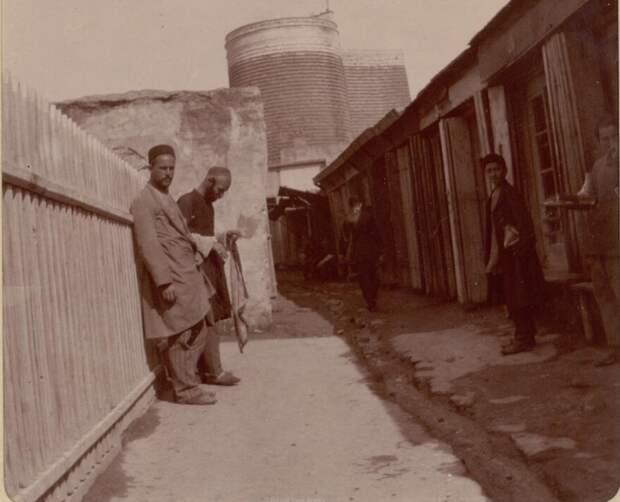 15. Баку. Вход на базар 15. Баку. Вход на базар