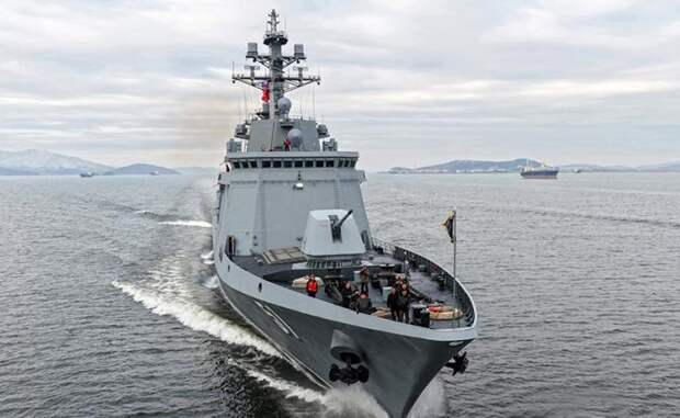 Ким Чен Ын теперь и флотоводец, и флотовладелец