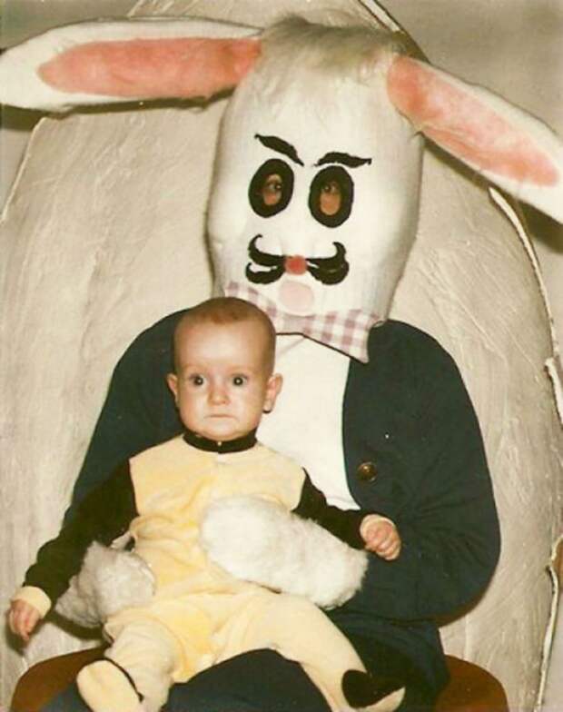 Старые детские фотографии с пасхальными кроликами, от которых волосы встают дыбом