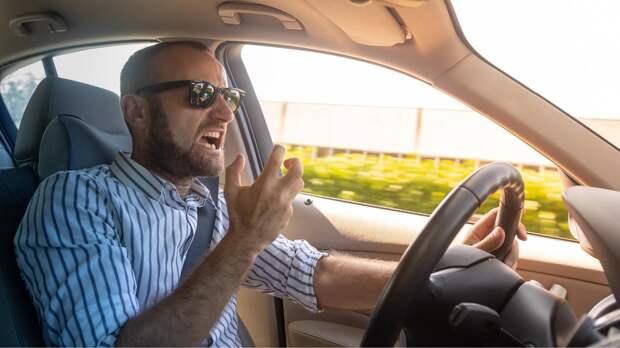 «Мамкины гонщики»: лишняя самоуверенность за рулем — причины и последствия