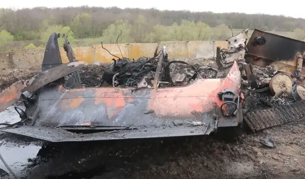 Росгвардия разгромила колонну украинских танков, пытавшихся прорваться под Харьковом