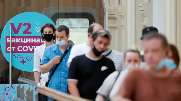 Песков заявил, что вакцинация в России остаётся добровольной