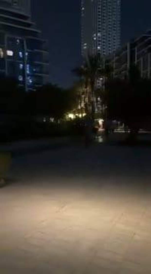 Атака на небоскреб с военными США в Дубае попала на видео