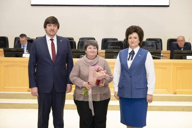 Тюменка получила поощрение в виде почётного знака за "Волонтёрство и милосердие"