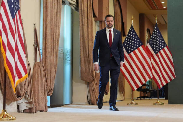 Вэнс рассказал о страданиях американского народа