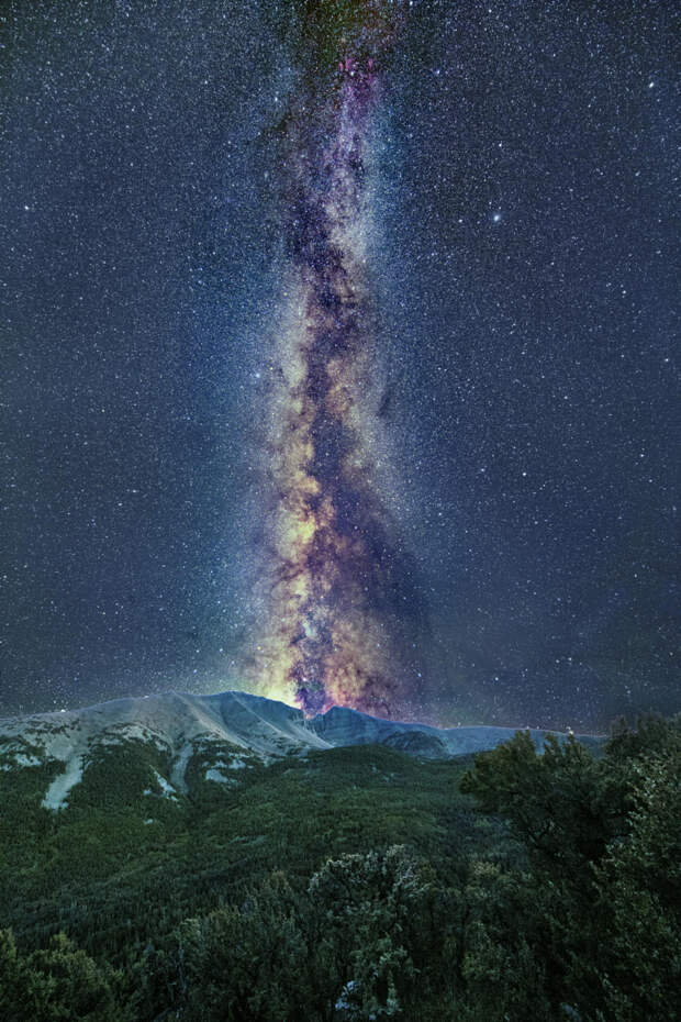 Milky way from Yellowstone Park-37