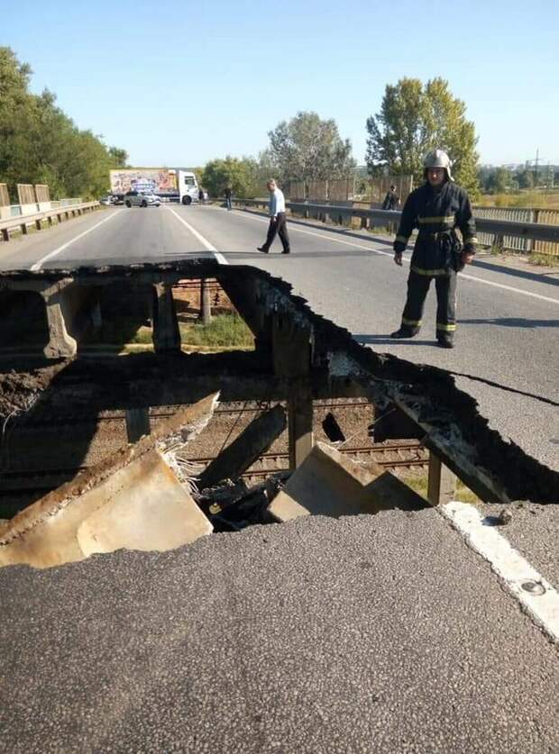 Обрушение путепровода в Харькове, на окружной
