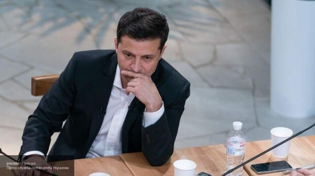 Зеленский не смог ответить на вопрос о стоимости литра молока на Украине