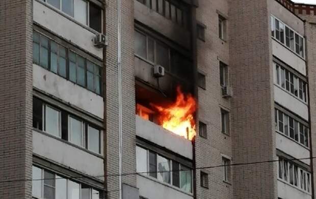 Фото горящего балкона. Пожар на лоджии Нижний Новгород. Правды 2 дзержинск