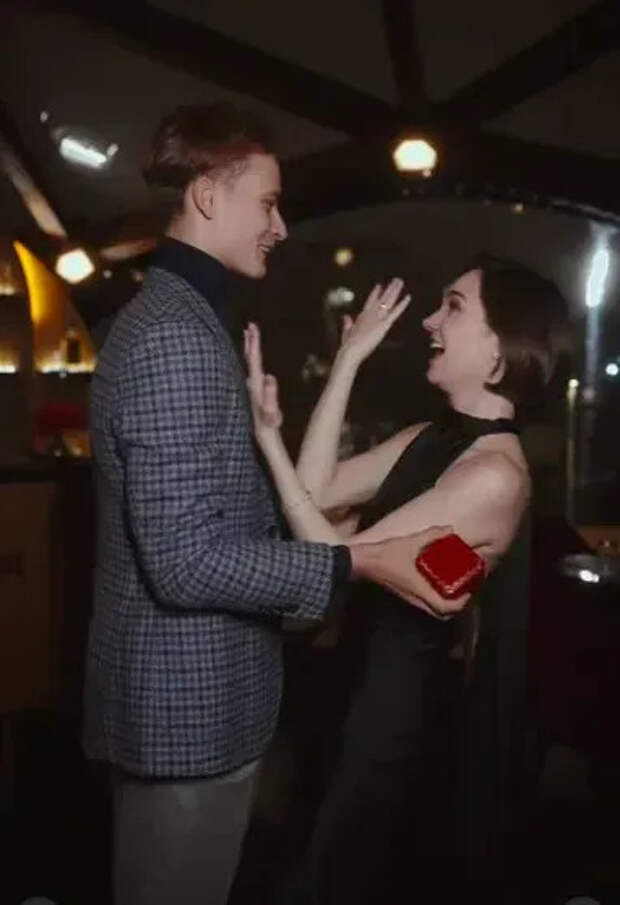 Помолвка Ильдара Гайнутдинова и Евгении Медведевой