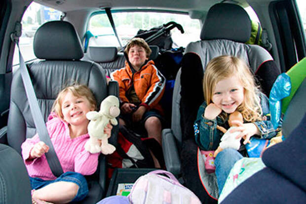Путешествие с ребёнком на машине или чем занять детей в дороге