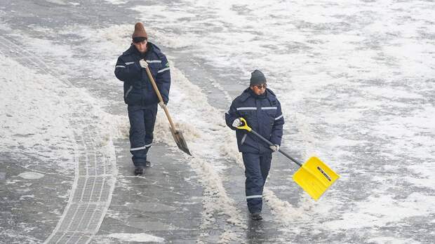 Городские службы работают в усиленном режиме из-за ожидаемого сильного снегопада в Москве