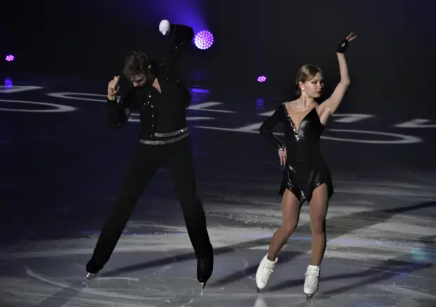 Ледовое шоу "Влюбленные в фигурное катание"