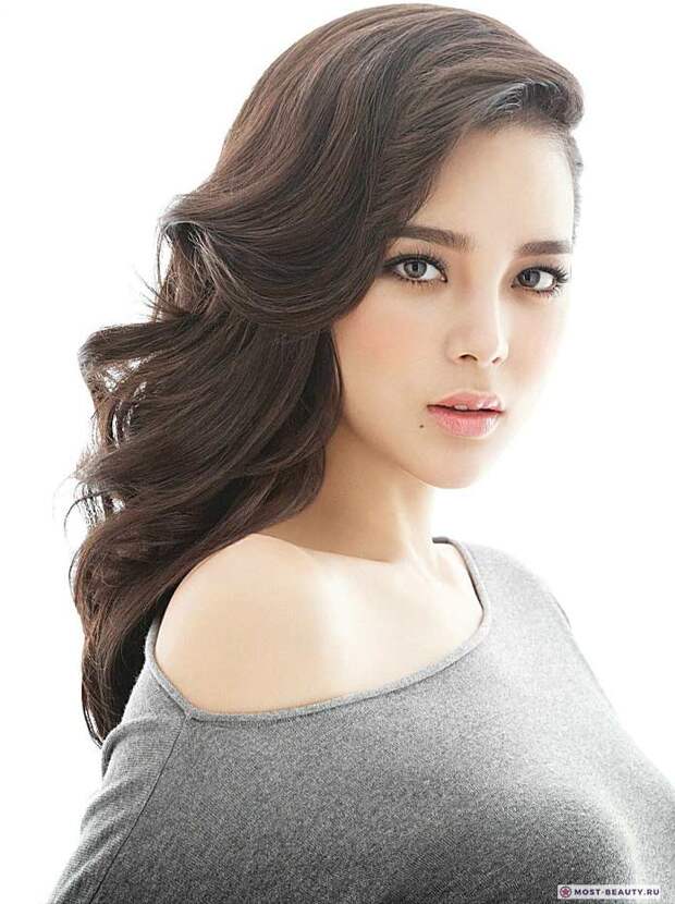 Park Si Yeon