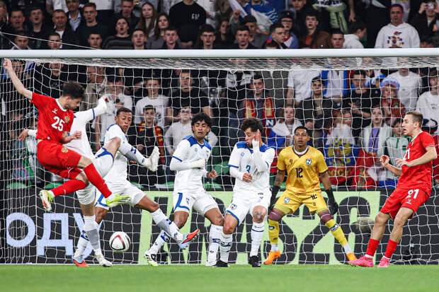 Футболист Лепехин:  ожидали, что сборная России забьет десять мячей Никарагуа