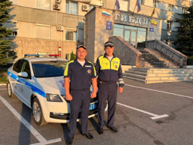 В Чувашии сотрудники Госавтоинспекции сопроводили до больницы автомобиль с молодым человеком, которому срочно нужна была медицинская помощь