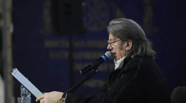 Лоза раскритиковал беглую Лазареву*