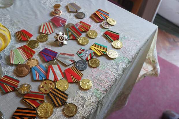 Поздравление Николая Первушина. Фото: Пресс-служба УВД по ЮВАО ГУ МВД России по г. Москве