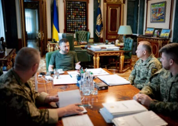 Зеленский анонсировал новые удары по РФ Зеленский анонсировал новые удары по РФ