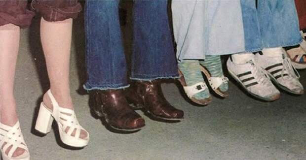 Для граждан Советского Союза не красота, а удобство обуви было первоочередным / Фото: asemen0v.blogspot.com