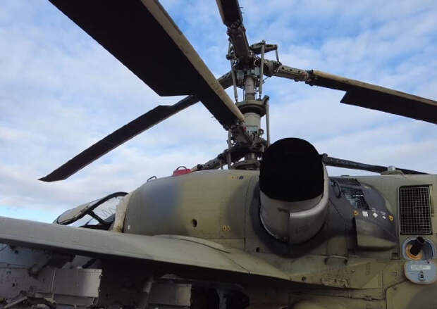 Открой ка 2. Ка-52 аллигатор. Военный вертолёт ка-52 аллигатор. Ка-52м аллигатор. Вертолет ка-52 "аллигатор".