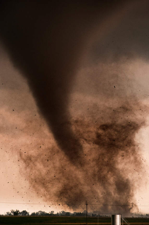 Incredible storm chaser