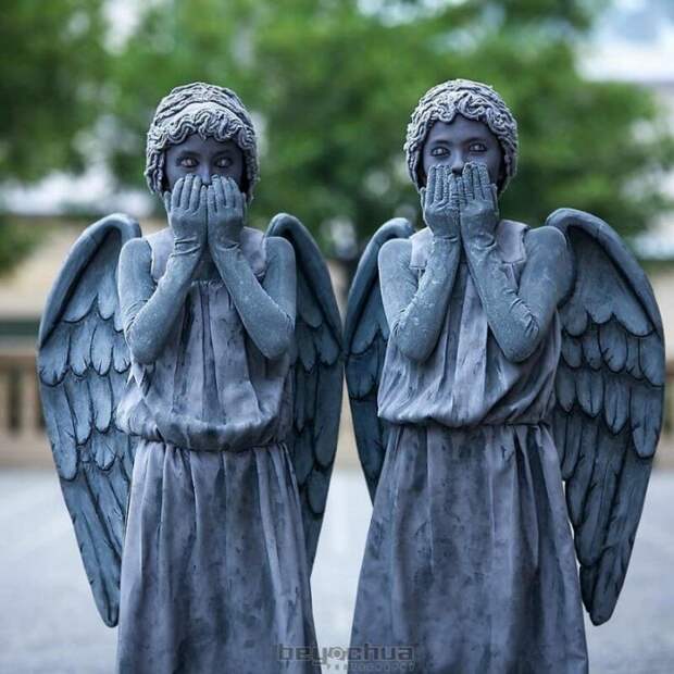 11-летние близнецы впечатляют невероятными косплеями