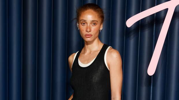 Модель на фото топлес раскрыла секрет наряда для афтепати «Оскара»