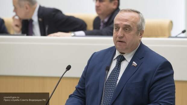 Турчинов отрабатывает зарплату у заказчиков негатива в адрес РФ