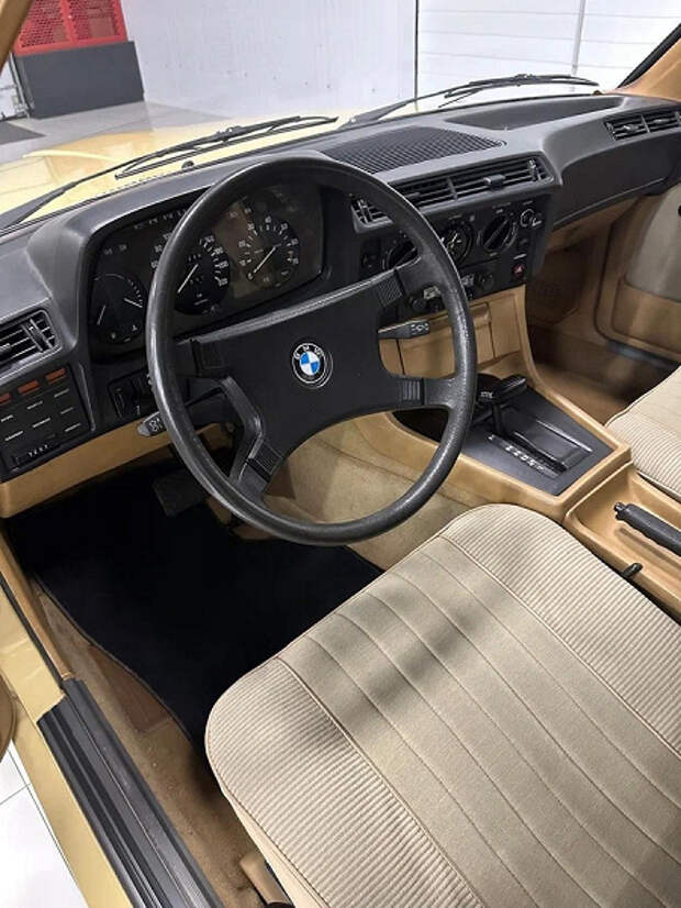 В баке ещё плещется немецкий бензин. В России продают «акулу» BMW 730 1977 года выпуска, привезенную из Германии