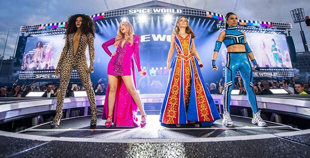 Первый концерт группы Spice Girls завершился провалом