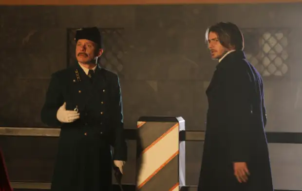 Британский гений против русского менталитета: в сети начался показ сериала «Шерлок в России»