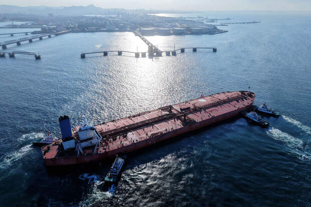 Посол Барбин: танкеры РФ на прицеле, но правовая блокировка Балтики невозможна